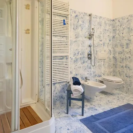 La Bed & Breakfast 3*