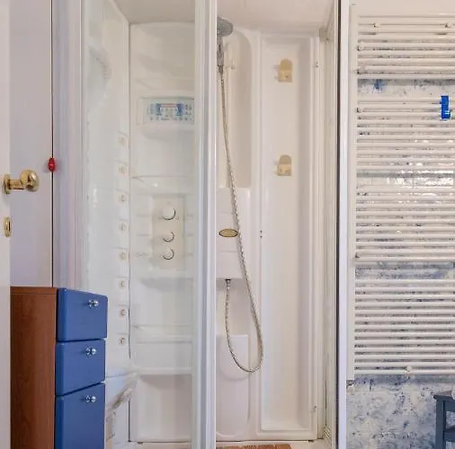 ベッド・アンド・ブレックファスト La 3*